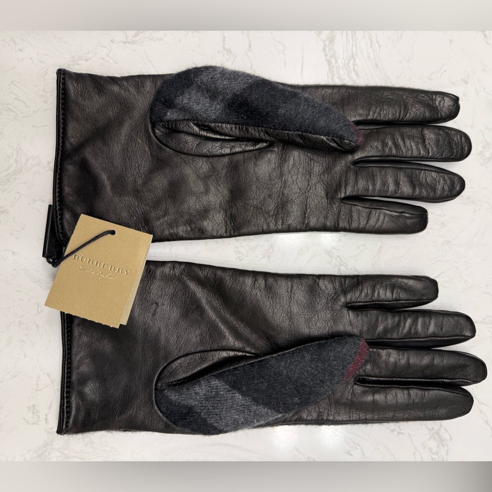 Burberry Dark Gray / Charcoal Plaid Women’s Gloves - Picture 3 of 6
